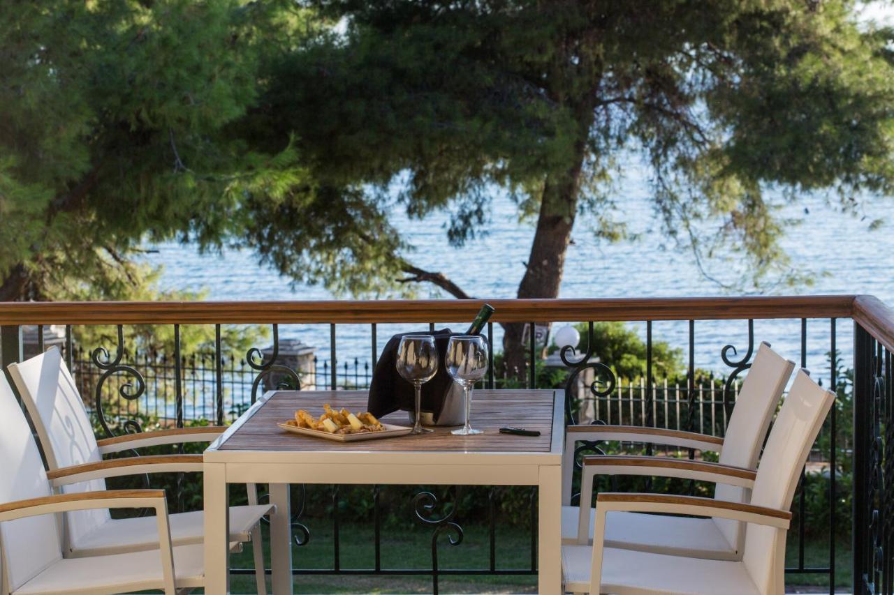 Moriel Seaside Homes Suites Elia Nikitis Buitenkant foto